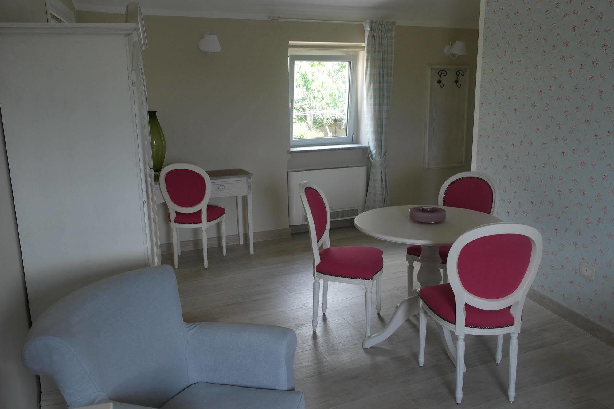 Borgo Vecchio Di Charme 3* Neive
